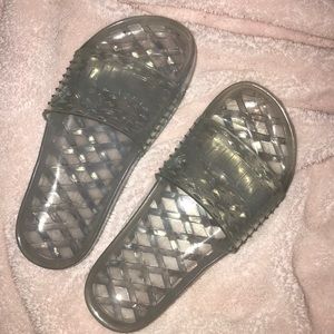 FENTY PUMA SLIDES CLEAR SZ5 Womens